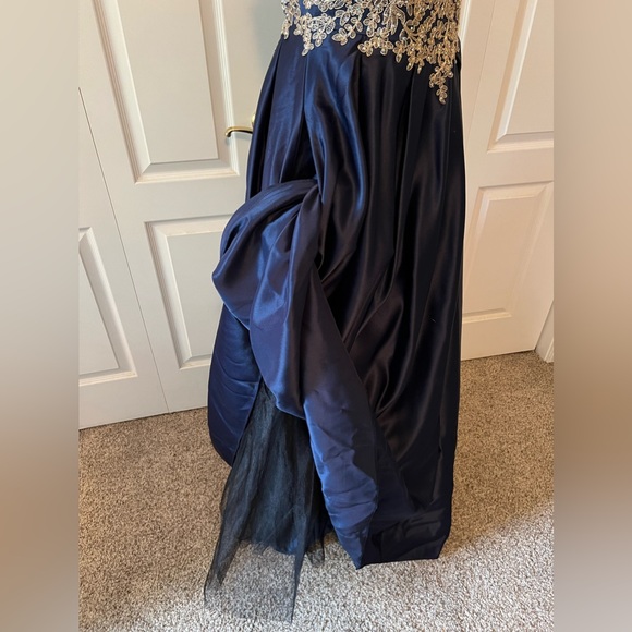 Betsy & Adam evening gown - Picture 7 of 7